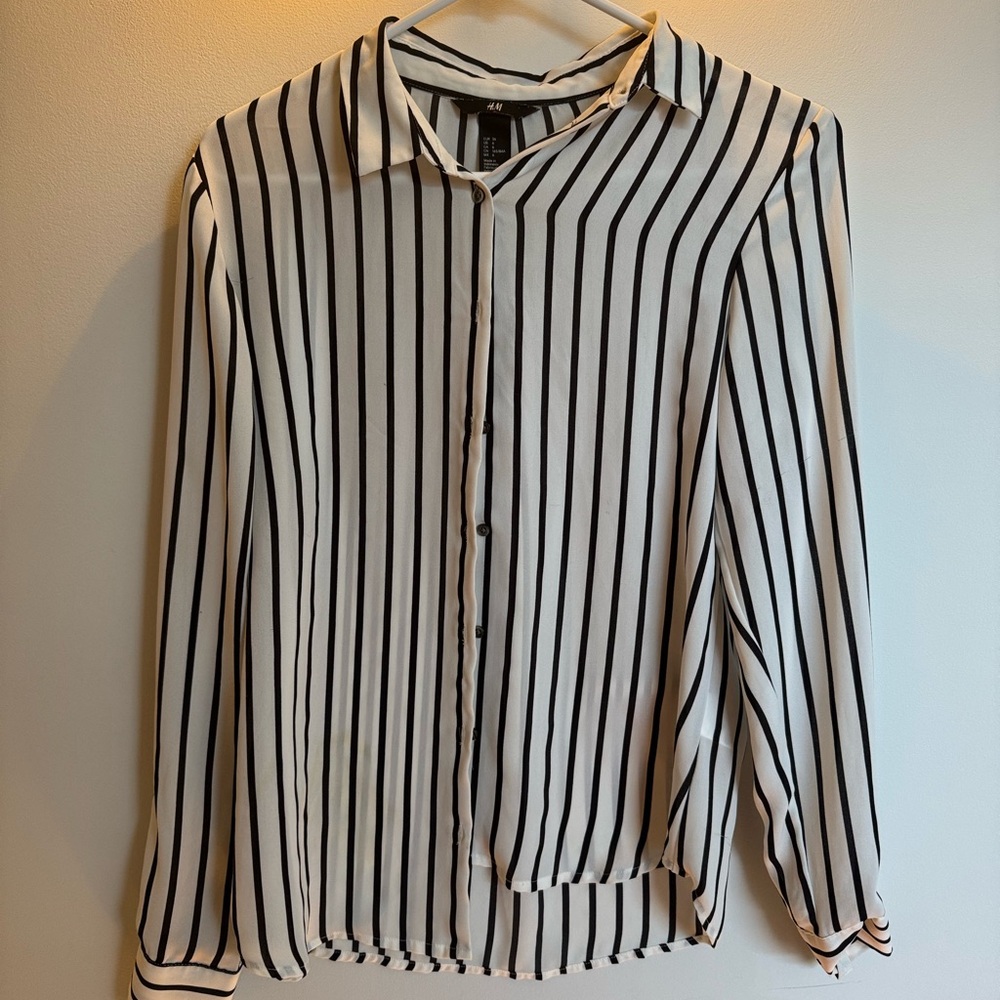 H&M white and black stripe blouse